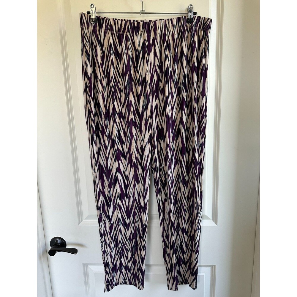 Chico's Travelers Slinky Knit Pants size 12 Purple Cream Chico’s 2 (Large/US 12)